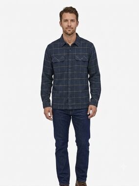 Patagonia 100% Organic Cotton Flannel Dark Blue Slim Straight Jeans